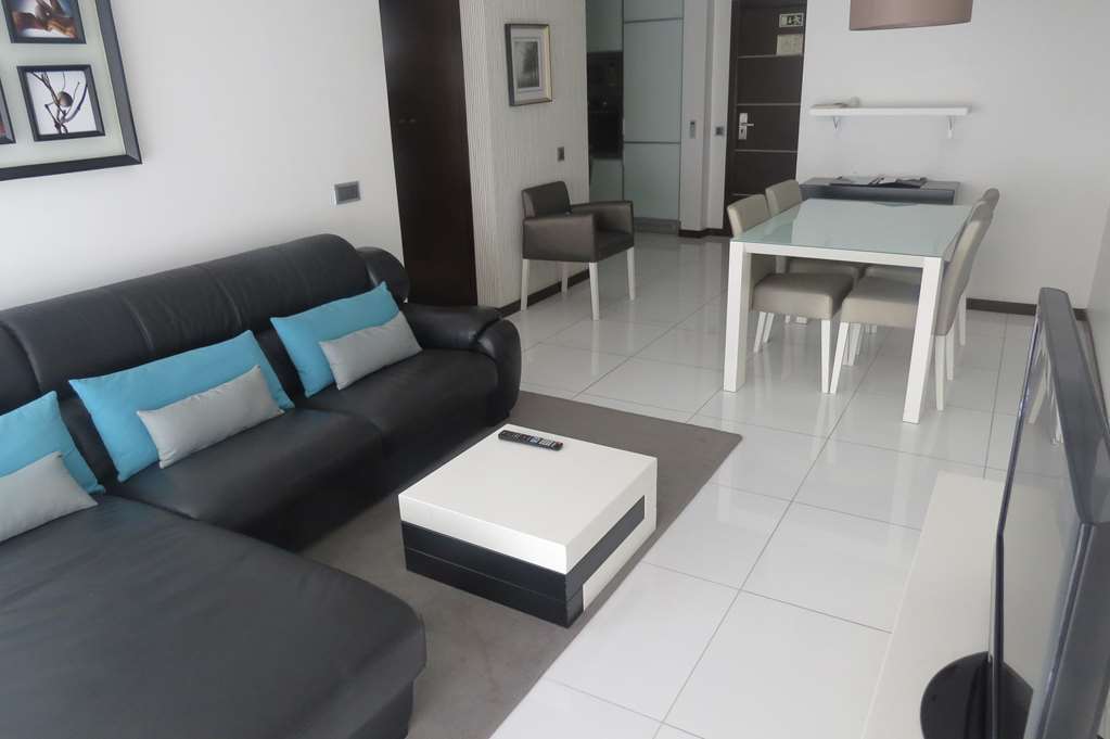 Rk Suite Hotel Luanda Zimmer foto